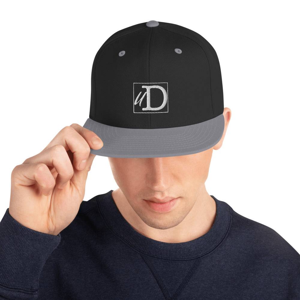 uD white snapback hat (unconditionally Detroit)